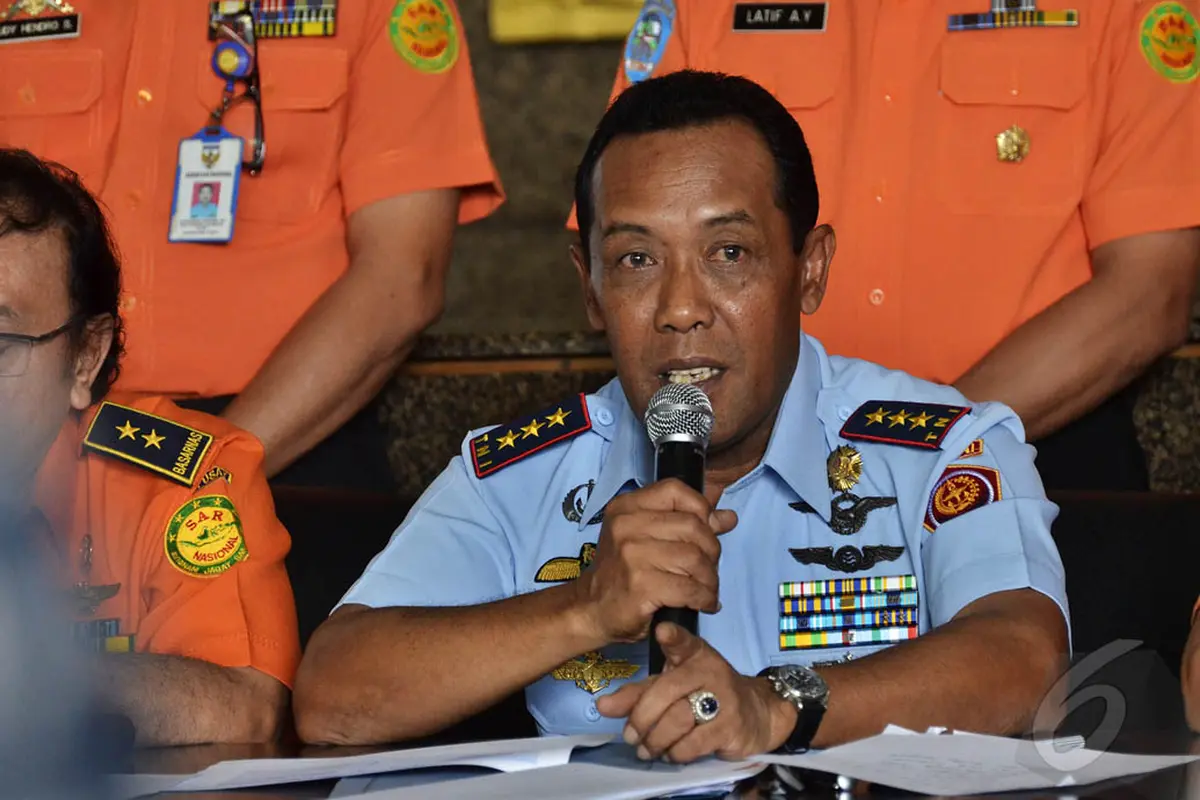 Basarnas Sampaikan Keterangan Terkait Evakuasi Korban AirAsia