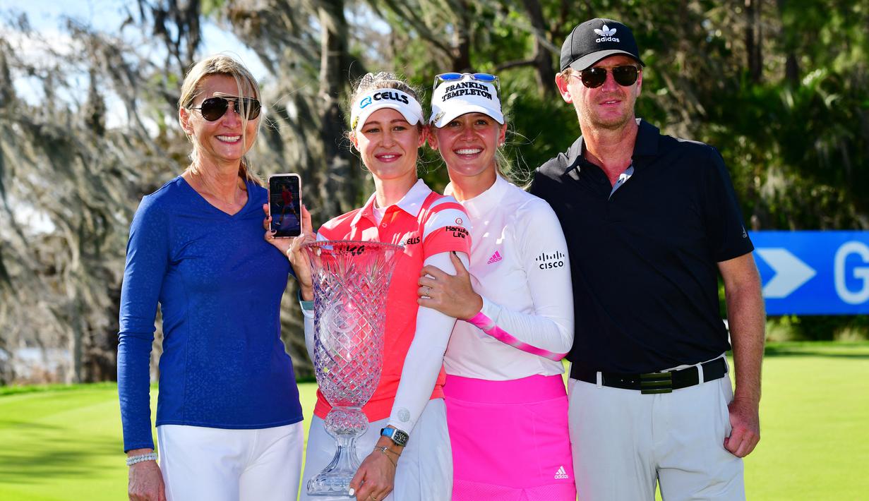 Nelly Korda tumbuh di dalam keluarga yang berprofesi sebagai atlet. Ayah dan ibunya merupakan mantan petenis profesional. Kakaknya Jessica Korda merupakan pemenang LPGA Tour bulan lalu. (Foto: AFP/Getty Images/Julio Aguilar)