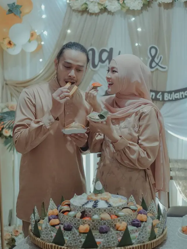 6 Momen Tasyakuran 4 Bulan Kehamilan Ana Riana, Tampil Berhijab