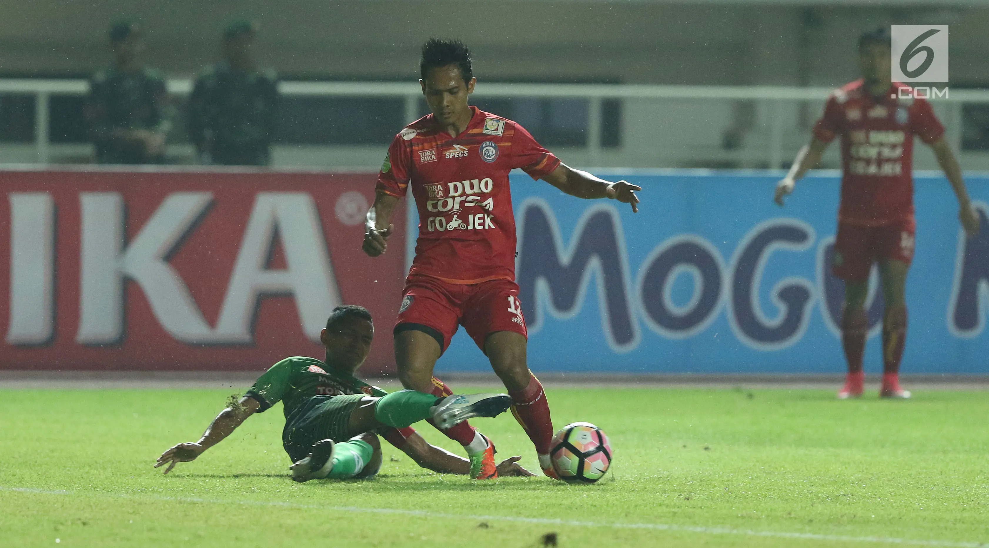 Hendro Siswanto beraksi bersama Arema di Liga 1.(Liputan6.com/Helmi Fithriansyah) 