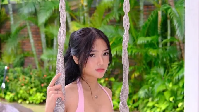 Fuji An Liburan Akhir Tahun ke Bali Bersama Erika Carlina dan Putranya. [@fuji_an]