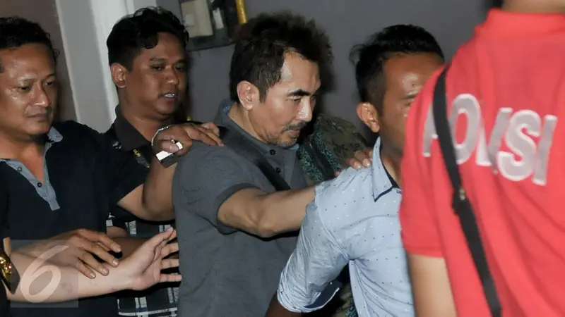 Lengkapi Barang Bukti, Polisi Geledah Rumah Aa Gatot