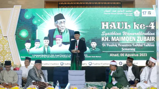 Plt Ketua Umum Partai Persatuan Pembangunan (PPP) Muhamad Mardiono menghadiri haul ke-4 ulama KH Maimun Zubair atau Mbah Moen, di Pondok Pesantren Fadhlul Fadhlan, Semarang, Jawa Tengah. (Istimewa)