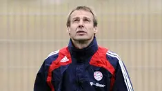 Bayern Munich's head coach Juergen Klinsmann attends a training session on March 6, 2009 at the club's grounds in Munich, southern Germany. AFP PHOTO/OLIVER LANG