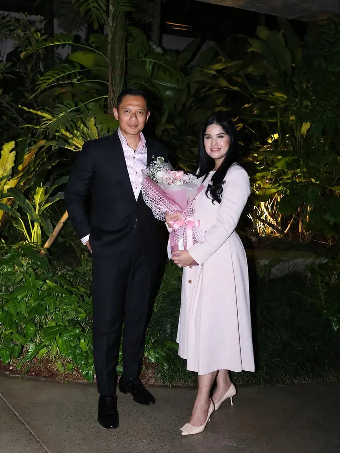 Potret Romantis Annisa Pohan dan AHY Rayakan Anniversary ke-20, Almira Tunggadewi Jadi Third Wheel Cantik
