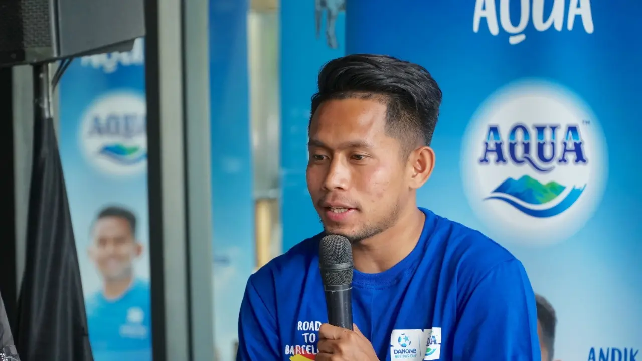 Alumni AQUADNC Andik Vermansah berbagi pengalamannya saat mengikuti turnamen AQUADNC di Surabaya pada tahun 2003 dan ketika berkarir bersama Tim Nasional Indonesia.
