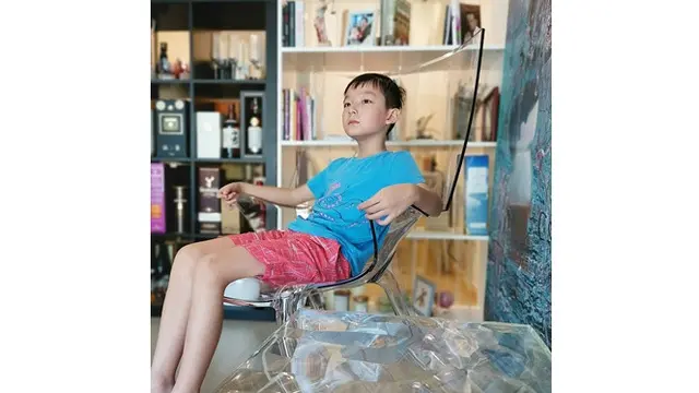 Bocah Ini Sengaja Minta Dipukul Ibunya, Alasan di Baliknya Bikin Haru
