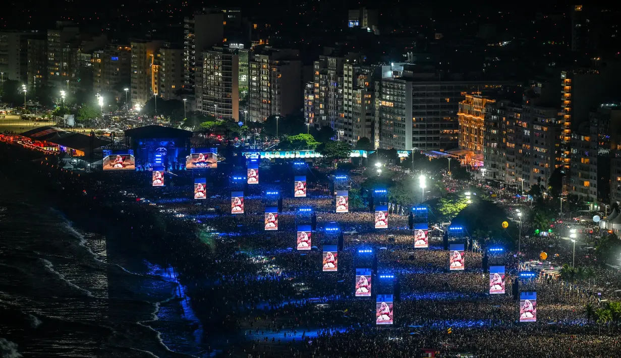 Penampilan ini juga menjadi penanda kembalinya Lady Gaga menggelar konser di Brasil setelah lebih dari satu dekade. (Mauro PIMENTEL/AFP)