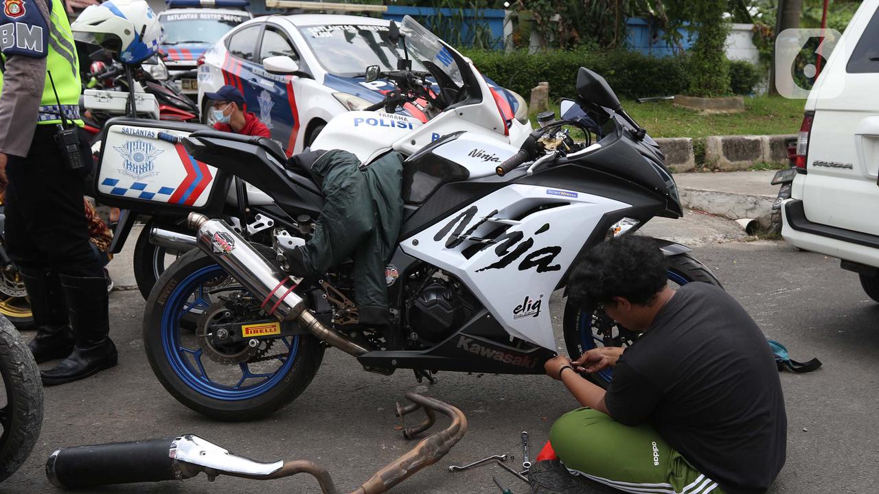 Razia Motor Berknalpot Bising, Pengendara Diwajibkan Ganti Knalpot