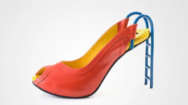 6 Kreasi Unik Sepatu Hak Tinggi dengan Desain Tak Biasa, Kocak