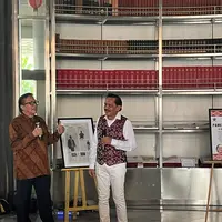Pameran buku bertajuk 'Menjaga Ibu Pertiwi dan Bapak Angkasa-Retired but not Expired'. (Liputan6.com/Winda Nelfira)