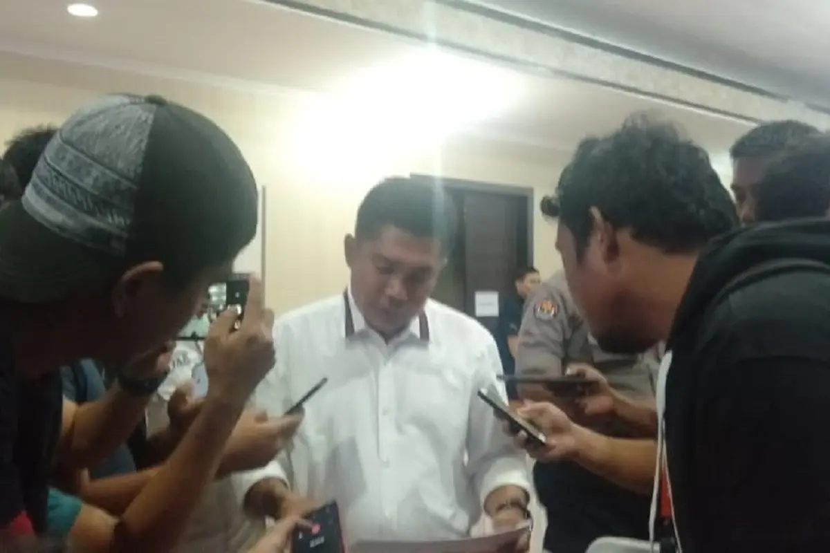 Direktur Reserse Kriminal Khusus Polda Sulsel Kombes Pol Augustinus Berlianto mengatakan pihaknya resmi menahan tiga tersangka dalam dugaan korupsi DAK Dinas Pendidikan Kabupaten Sidrap 2019 (Liputan6.com/ Eka Hakim)