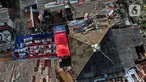 Warga Pancoran Buntu melaksanakan Sholat Id diantara reruntuhan akibat penggusuran rumah merka di, Pancoran Buntu II, Jakarta Selatan. Kamis (13/5/2021). Mayoritas umat Muslim di Indonesia melaksanakan Sholat Id sesuai dengan ketetapan pemerintah pada Rabu (13/5/2021). (Liputan6.com/Johan Tallo)