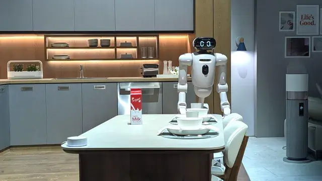 Robot CLOiD