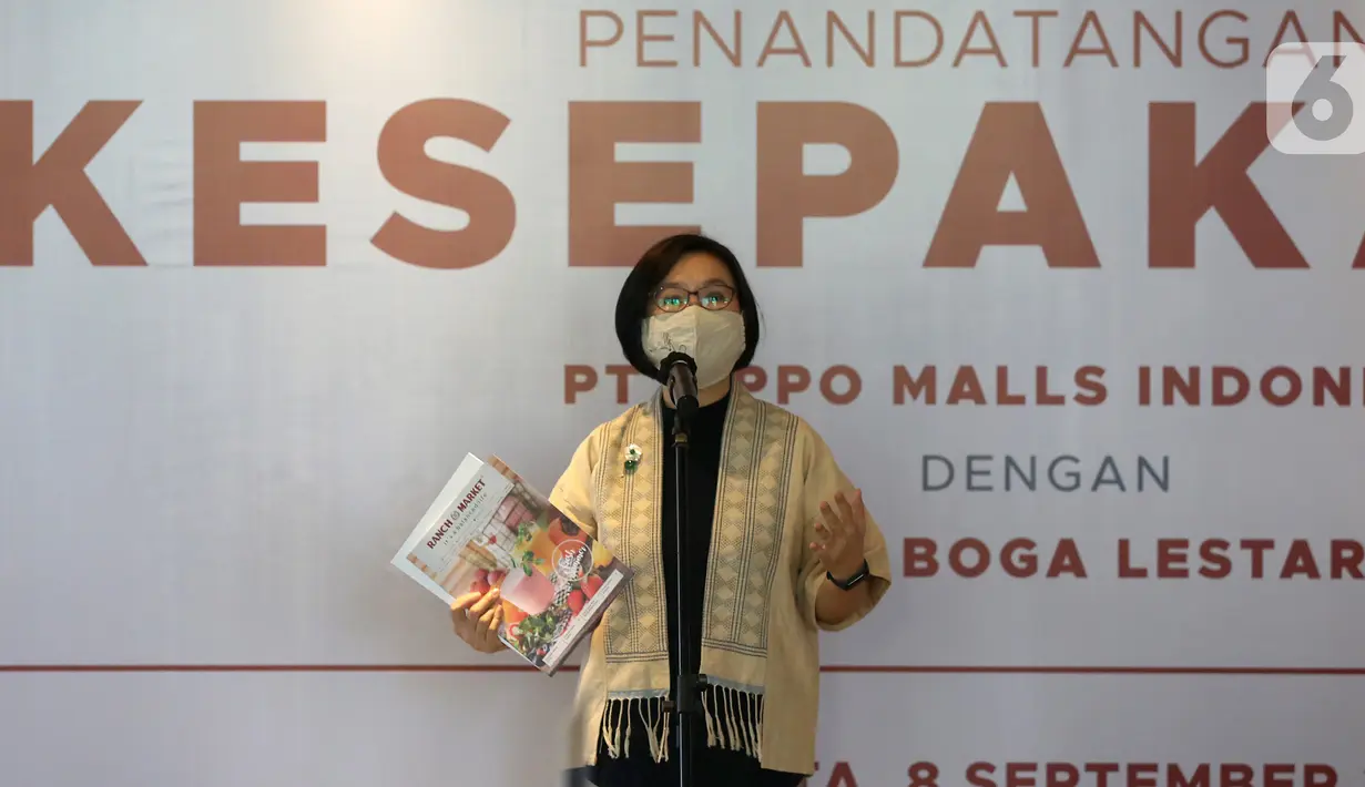 CEO PT Supra Boga Lestari Tbk Meshvara memberi sambutan pada penandatanganan kesepakatan Lippo Malls dan PT Supra Boga Lestari (RANC) di Jakarta, Selasa (8/9/2020). Pada kuartal IV tahun 2020, RANC beroperasi di Senayan Park dan tahun 2021 di 3 mall. (Liputan6.com/Fery Pradolo)