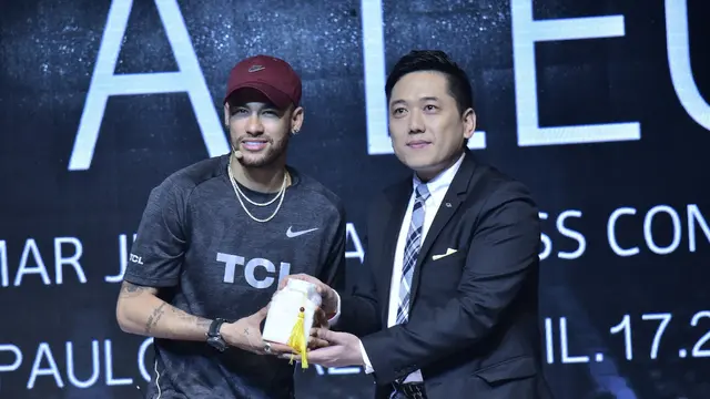 Neymar Jr. dan petinggi TCL