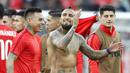 Gelandang Cile, Arturo Vidal, tampak bahagia usai laga melawan Australia pada laga Grup B Piala Konfederasi 2017 di Arena Otkrytiye, Moskow, Minggu (25/6/2017). Cile bermain imbang 1-1 dengan Australia. (EPA/Yuri Kochetkov)