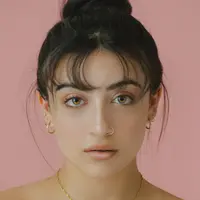 Ilustrasi makeup elegan seorang putri. (Foto: Unsplash/Jimmy Fermin)