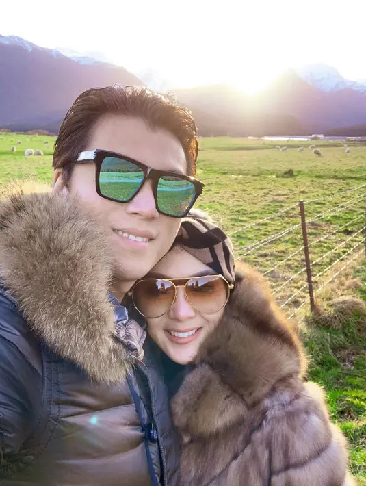 Syahrini dan Reino Barack (Instagram/princessyahrini)