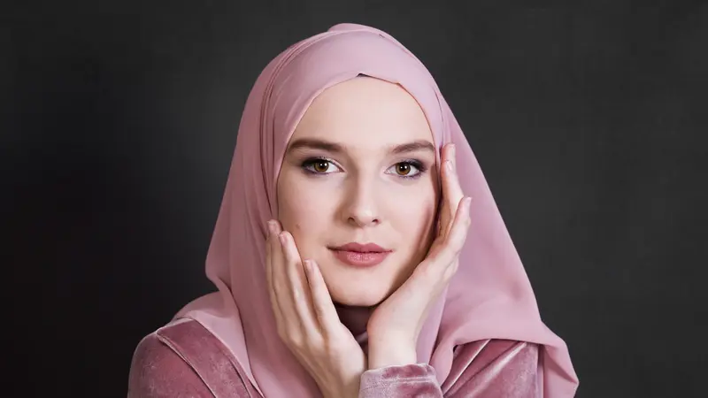 Pilih Jenis Kain Hijab yang Bersahabat
