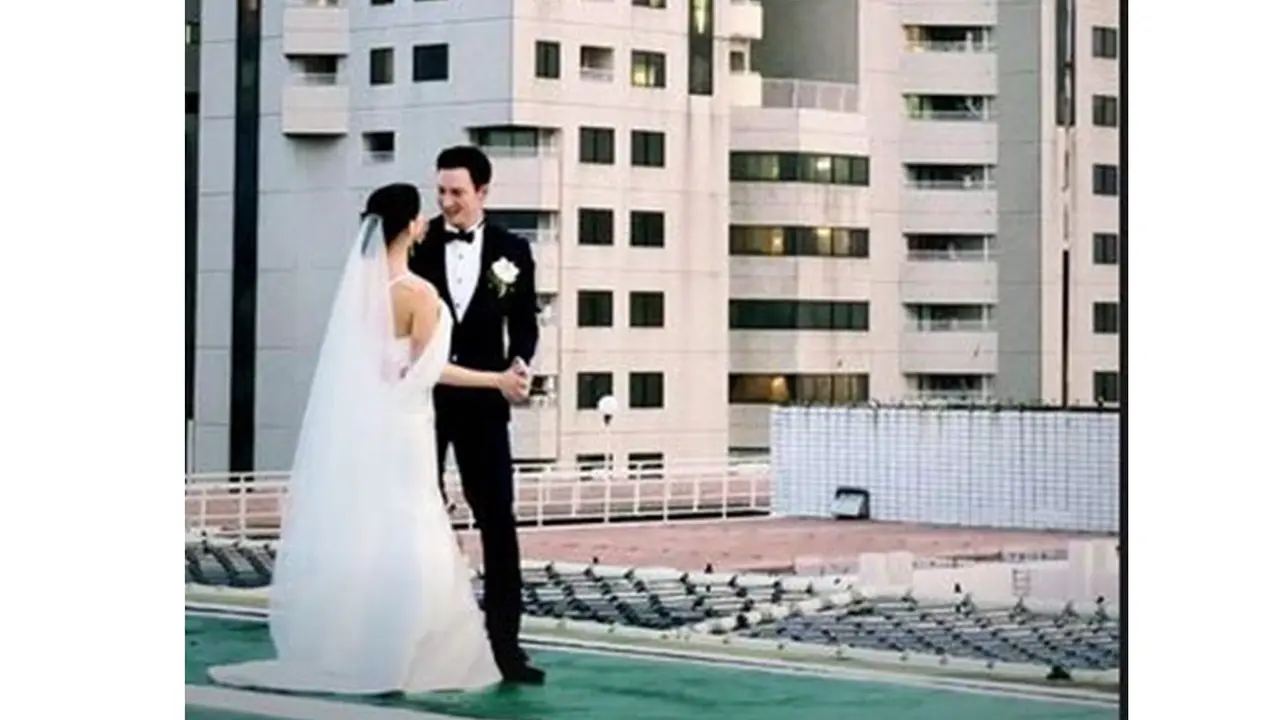 Mike Lewis lepas masa duda