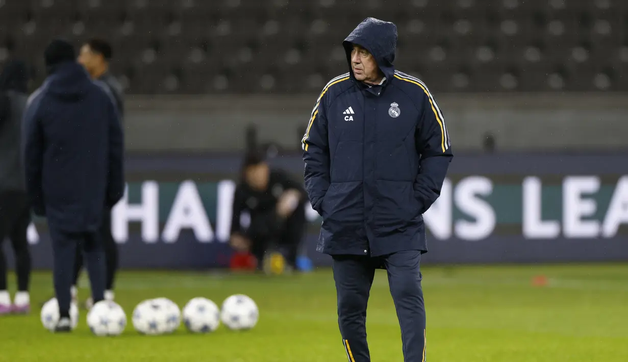Skuad Carlo Ancelotti menang empat kali dan bermain imbang satu kali. (Odd ANDERSEN / AFP)