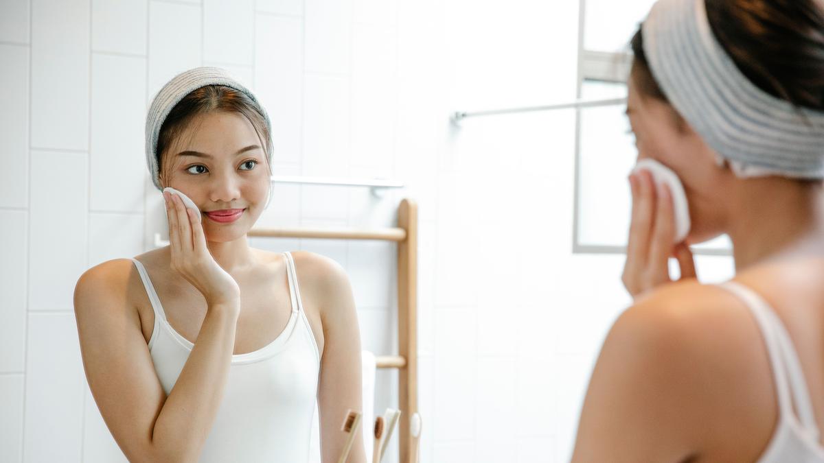 Bingung Mulai dari Mana? Ini Cara Memilih Skincare Pertama untuk Remaja
