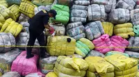 7.363 Bal Pakaian Bekas Diselundupkan Lewat Jalan Tikus, Berasal dari Singapura-Thailand