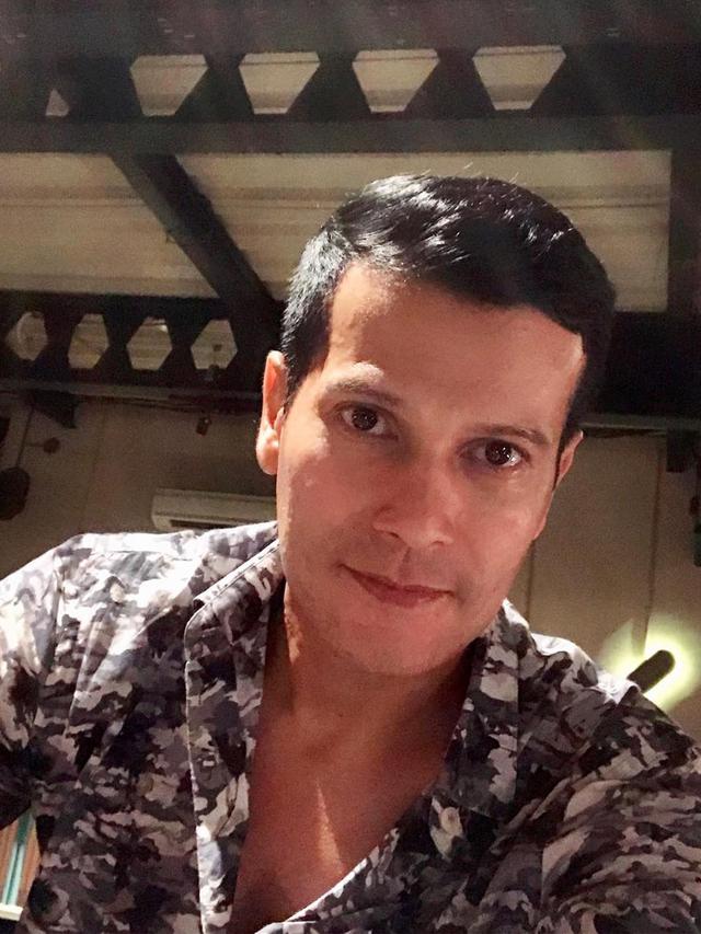 FOTO: Pesona Adam Jordan yang Tetap Menawan di Usia 47 Tahun