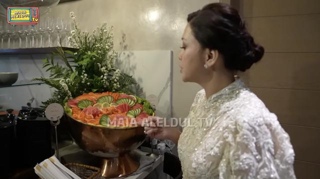 Intip 9 potret kemewahan open house Maia Estianty, dari cheese wheel pasta sampai sate wagyu