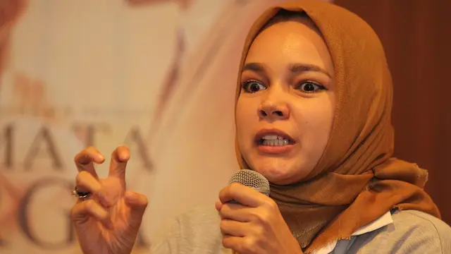 Dewi Sandra