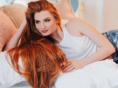 Anastasia Sidorova merupakan seorang model yang dijuluki rapunzel di dunia nyata. Anastasia Sidorova telah menumbuhkan rambutnya hingga 42 inci atau sepanjang 1 meter. (instagram.com/sidorovaanastasiya)