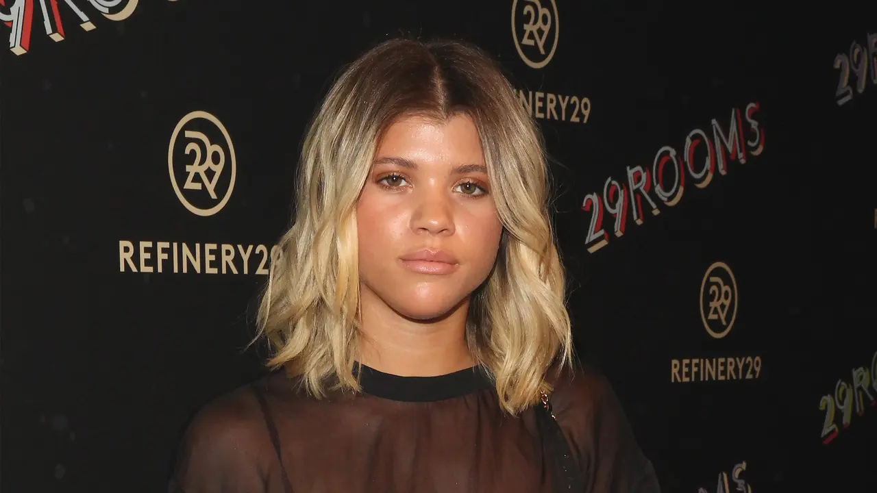 Sofia Richie mengenakan pakaian dengan label harganya. (Foto: AFP)