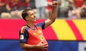 Pemain Spanyol Mikel Oyarzabal merayakan gol pembuka yang dicetaknya selama pertandingan sepak bola babak 32 besar Piala Dunia antara Spanyol dan Austria di Inglewood, California, dekat Los Angeles, Kamis, (02/07/2026). (AP Photo/Andre Penner)
