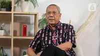 Mantan Direktur Penyakit Menular WHO South-East Asia Regional Office (SEARO), Profesor Tjandra Yoga Aditama saat wawancara khusus dengan Liputan6.com di Jakarta, Rabu (8/1/2025). (Liputan6.com/Angga Yuniar)