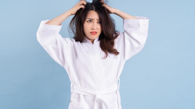 Shampo Anti Ketombe, Kenali Manfaat dan Cara Memilih Produk yang Tepat
