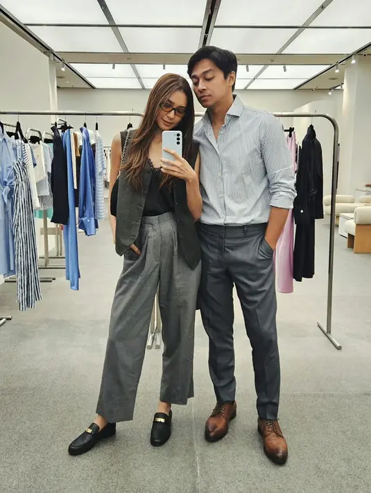 <p>Mikha Tambayong dan Deva Mahenra (Instagram/miktambayong)</p>