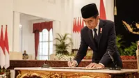 Jokowi Lantik Gus Ipul Jadi Mensos Pengganti Risma Hari Ini