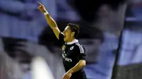 Striker Real Madrid's Javier Hernandez "Chicharito" merayakan gol ke gawang Celta Vigo (Reuters)