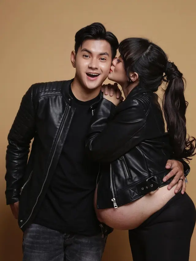 Menanti Kelahiran Anak Ketiga, Ini 6 Potret Maternity Shoot Istri Aditya Suryo