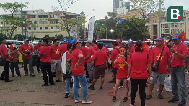 Suporter Vietnam di SEA Games 2023