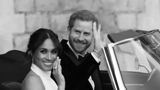 [Bintang] Pangeran Harry - Meghan Markle