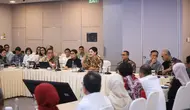 OJK dan SRO Bertemu Analis hingga Finfluencer, Tampung Masukan Reformasi Pasar Modal