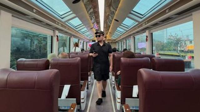 Turis Malaysia Kagumi Kereta Panoramic, Ungkap Waktu Terbaik Mendapatkan Pemandangan Indah