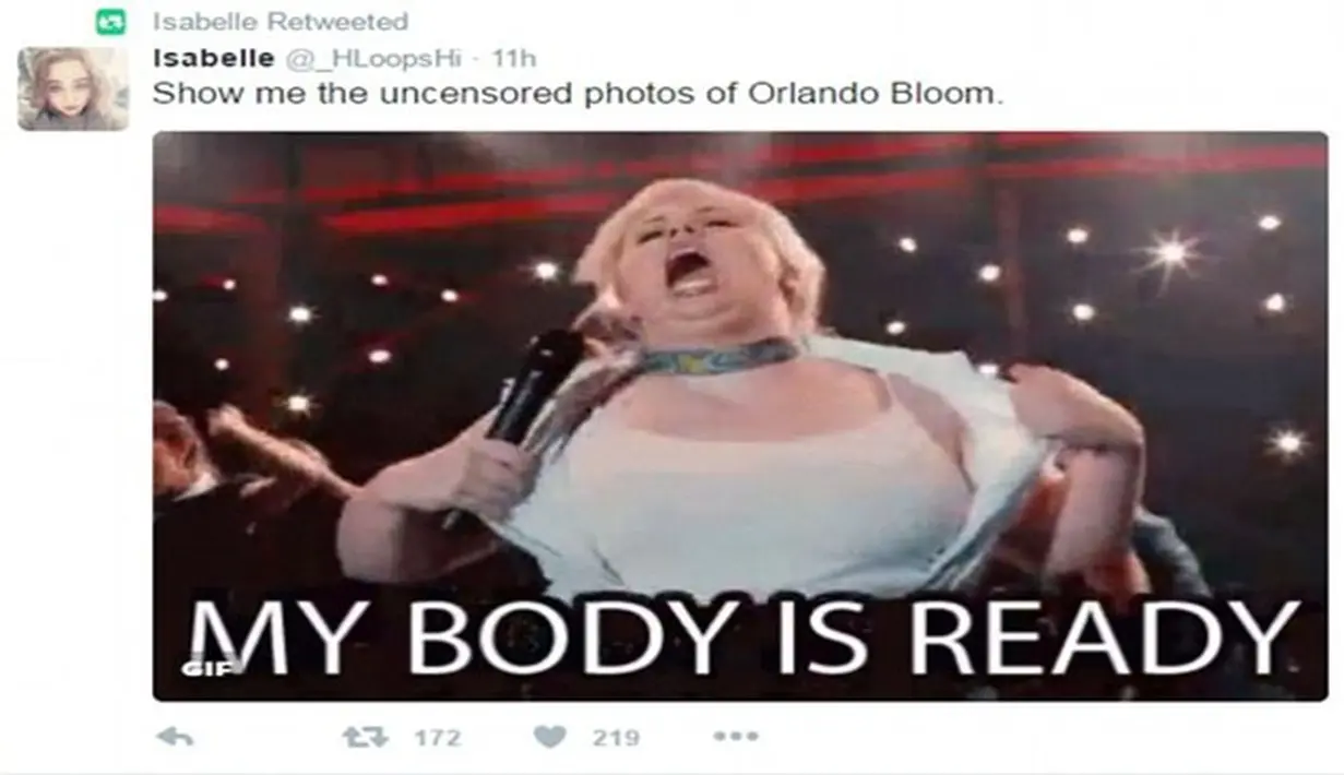 Bukan hanya sekedar meme biasa, gambar tersebut berisikan GIF yang menampilkan salah satu bintang film Pitch Perfect yang mencoba melepaskan kemeja nya. Hahaha lucu sekali ya! :D (Twitter/Bintang.com)