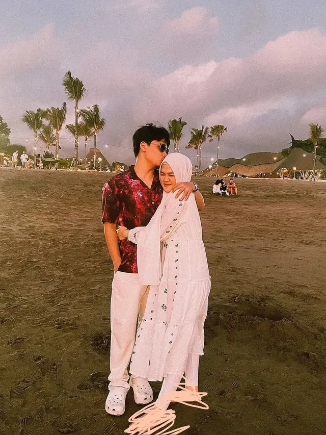 Ungkap Kebanggaan, Henny Rahman Pamerkan 6 Potret Mesra dengan Alvin Faiz yang Berulang Tahun  (instagram/hennyyrahman/alvin_411).