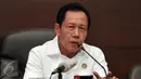 Kepala BIN, Sutiyoso saat konferensi pers pasca Ledakan di Kawasan Thamrin, Jakarta, Jumat (15/1/2016). UU Intelijen dan UU Terorisme saat ini masih kurang memberikan wewenang maksimal bagi BIN dalam memberantas teroris. (Liputan6.com/Yoppy Renato)