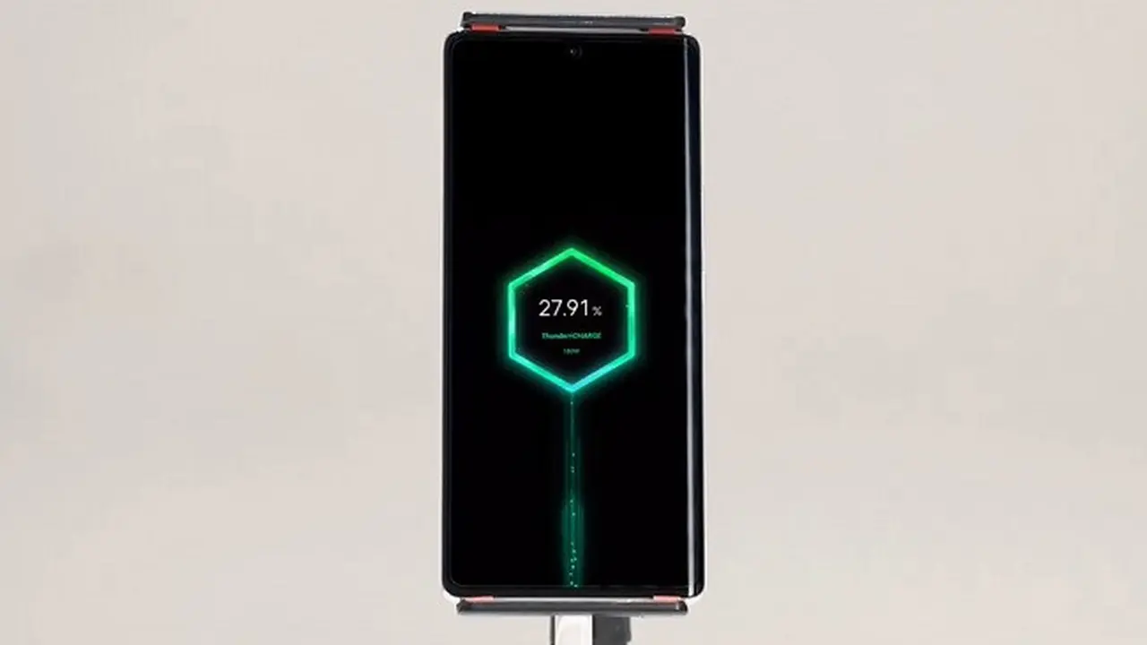 Infinix Thunder Charge 180W (Facebook CEO Infinix Benjamin Jiang)