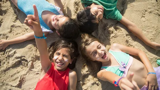 Aktivitas Saat Staycation Tanpa Gadget yang Bikin Anak Lupa Main Ponsel