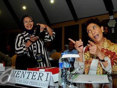Ibu lagi foto-foto saya, ya. Ketahuan nih? (Liputan6.com/Andrian M Tunay)